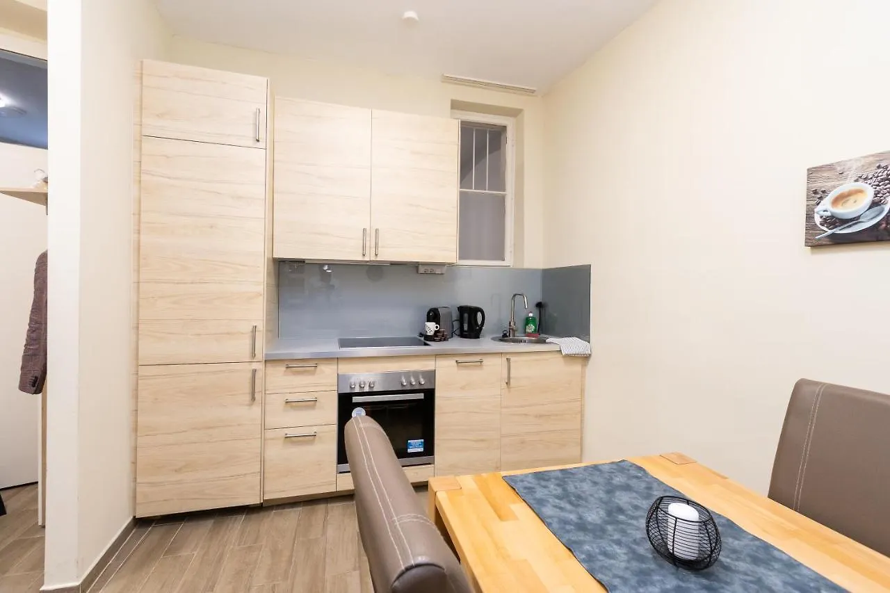 Comfortable Romantic 1 Bedroom Apartment Near Augarten Vienna 0*,